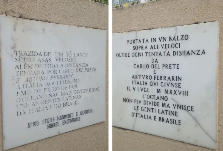 Placas comemorativas da Coluna Capitolina em Natal, RN, celebrando o voo histórico de 1928 dos aviadores Carlo Del Prete e Arturo Ferrarin, unindo Itália e Brasil.